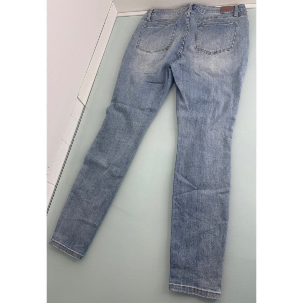 Judy Blue Women's Skinny Fit Jeans Sz 32X29 Stretch Light Wash Distressed Denim - Picture 2 of 11